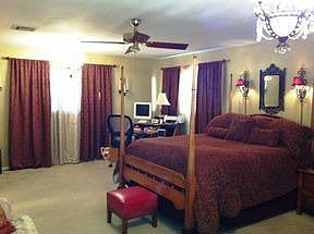 4th image of 2301 Carolinda Dr