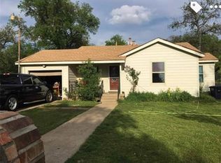 2929 Louise St, Fort Worth, TX 76112