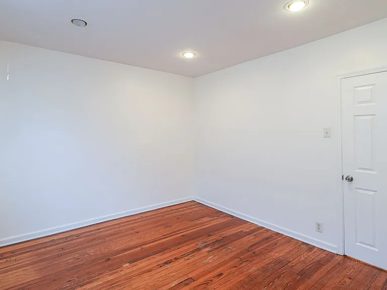 2127 S Beechwood St — Photo 14