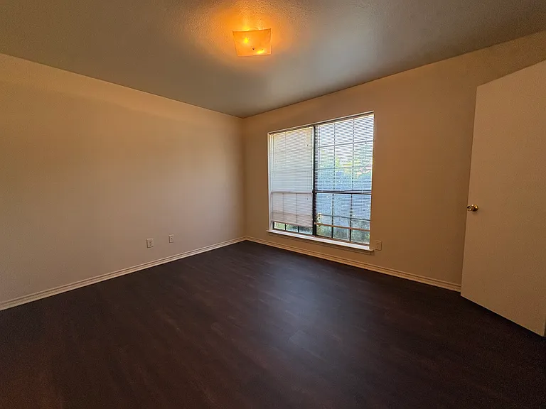714 Hillcrest Ct — Photo 10