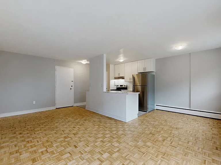 296 Grenfell St — Photo 12