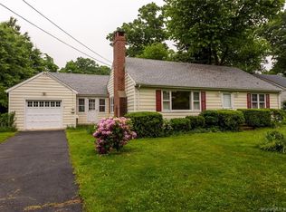 27 Ayres Dr, Stamford, CT 06905