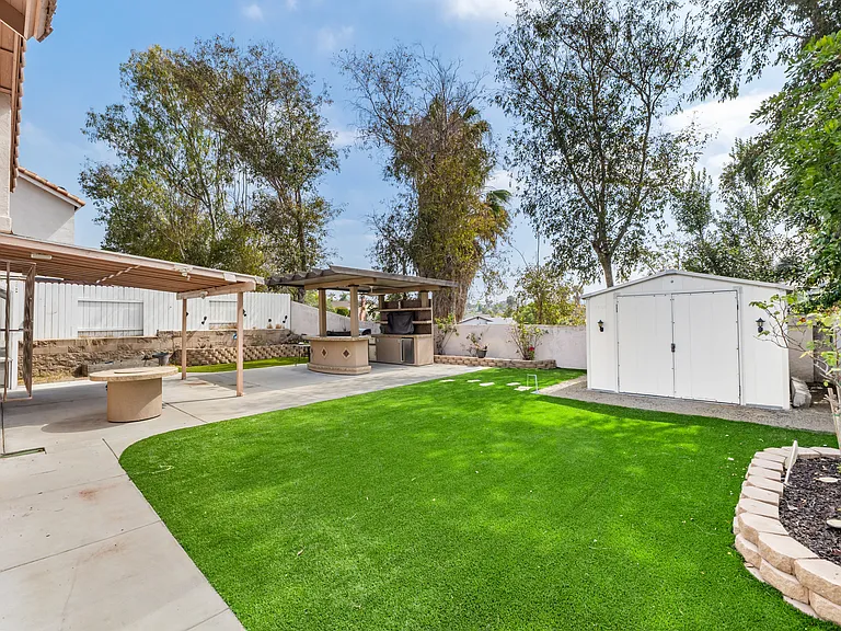 833 Joanna Dr — Photo 31