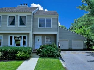 101 Knoll Way, Rocky Hill, NJ 08553