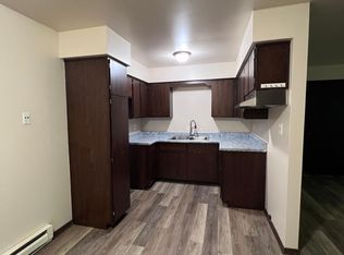 517 E Burnett Rd #7, Island Lake, IL 60042