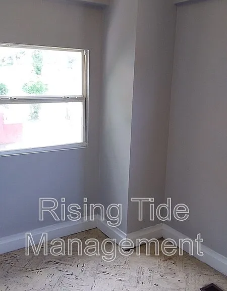 511 10th Ave — Photo 3