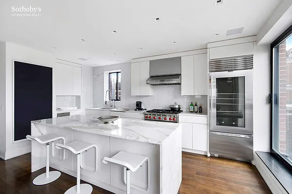 Sold by Sotheby's International Realty | media 4