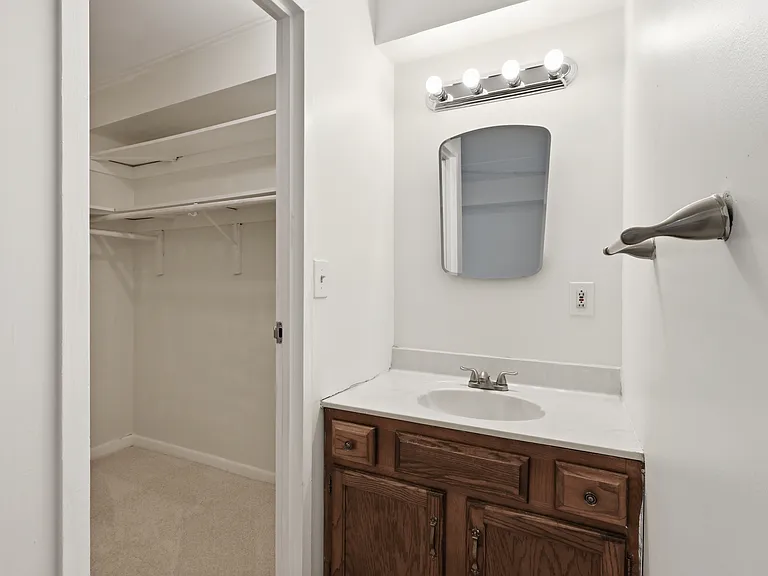 2339 Freetown Ct #33 — Photo 11