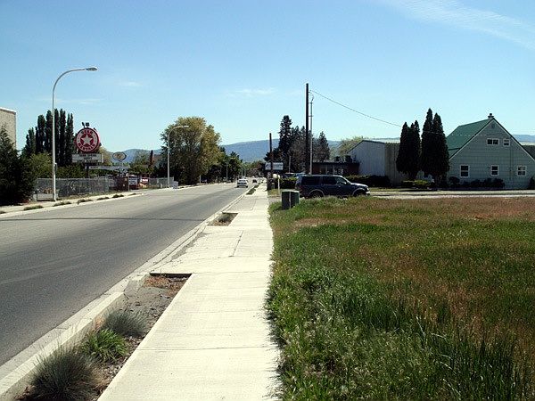 1st image of 1114 Walla Walla Ave