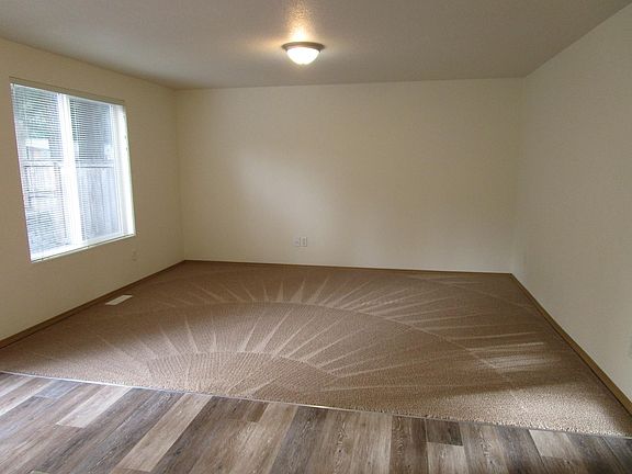 4th image of 4829 27th Ave SE