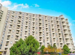 300 Mill Rd #D14, Toronto, ON M9C 4W7