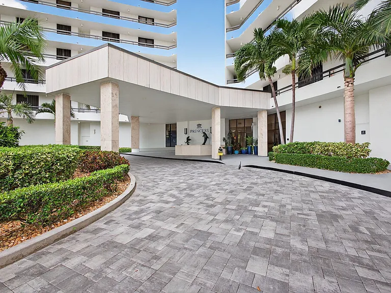 9650 S Ocean Dr #302 — Photo 26