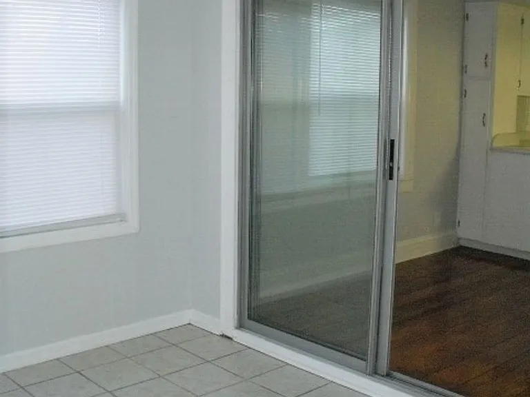 901 Johnson Ave — Photo 27