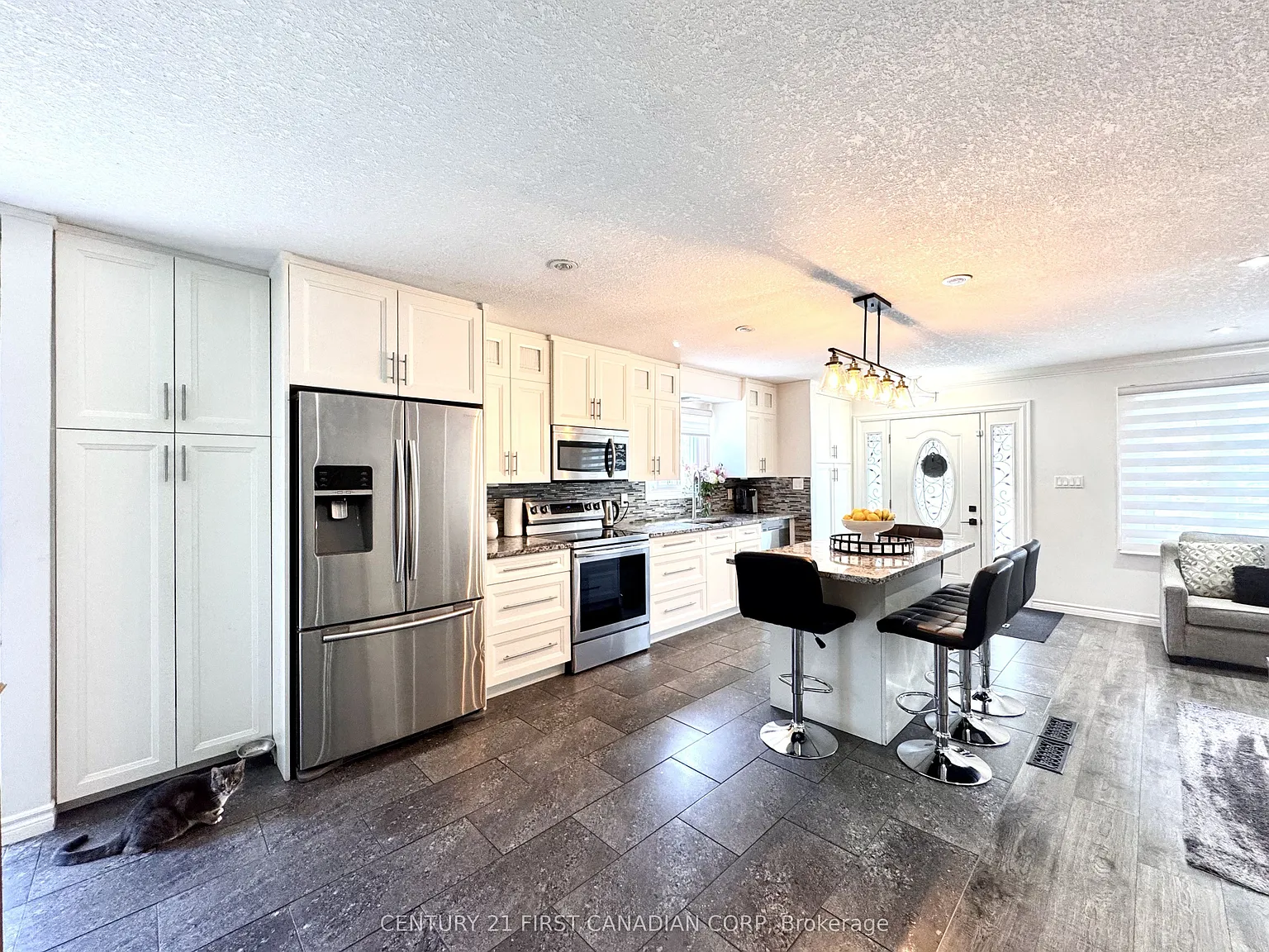 3 bed, $2,800 — Photo 4