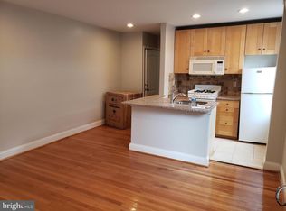 1211 Spruce St APT 3R, Philadelphia, PA 19107