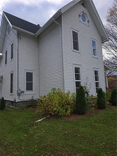 41 Maple St Photo 1