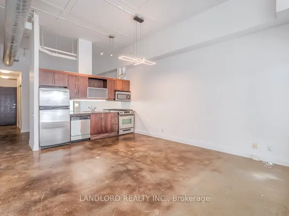 233 Carlaw Ave #421, Toronto, ON M4M 3N6