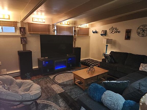 3rd image of 708 Saint Clair Ave #706