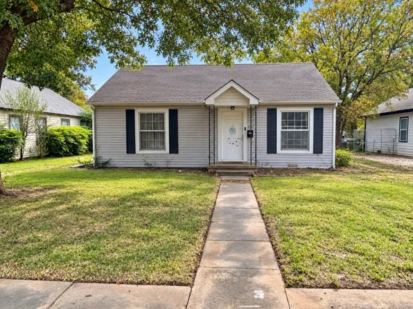 1324 E Garnett St, Gainesville, TX 76240