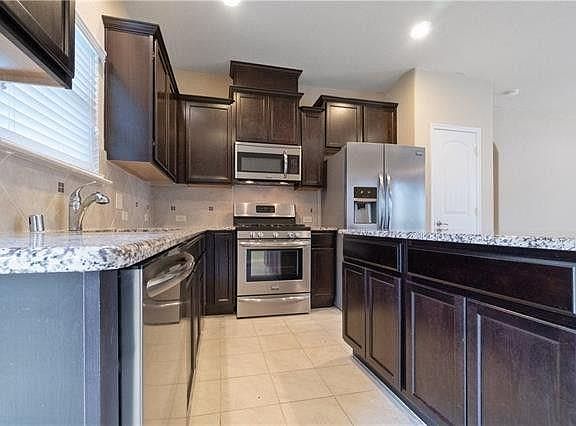 4th image of 9929 Cottontail Ln