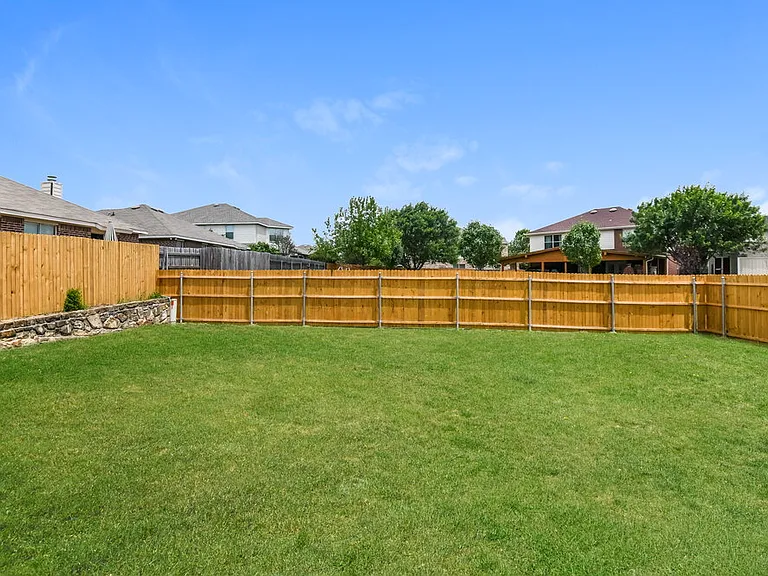 949 Canary Dr — Photo 25