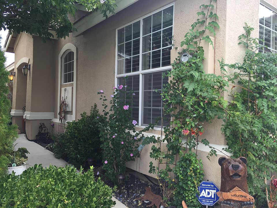 2nd image of 10480 Summershade Ln