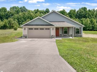 255 Sweetgrass Dr, Chesnee, SC 29323