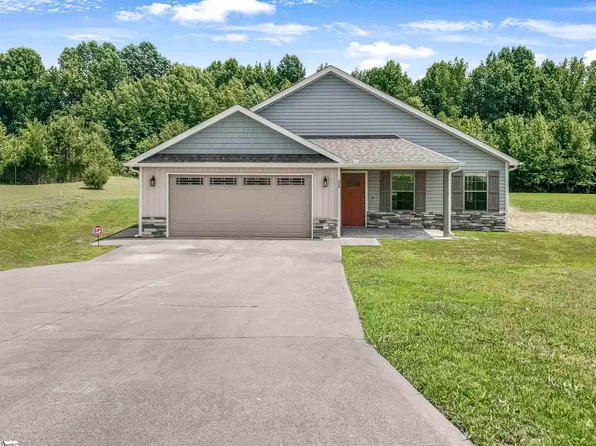 255 Sweetgrass Dr, Chesnee, SC 29323