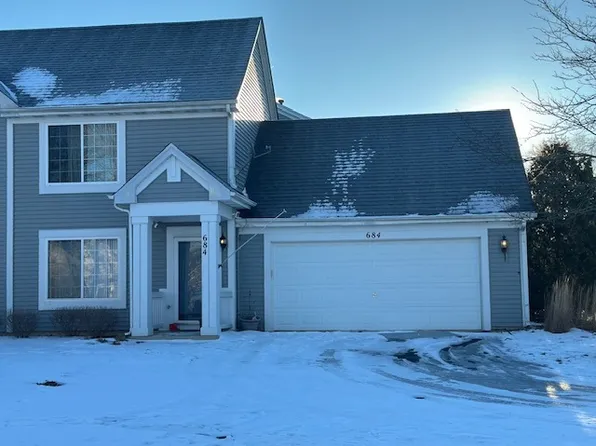 684 Lincoln Station Dr Unit 684, Oswego, IL 60543
