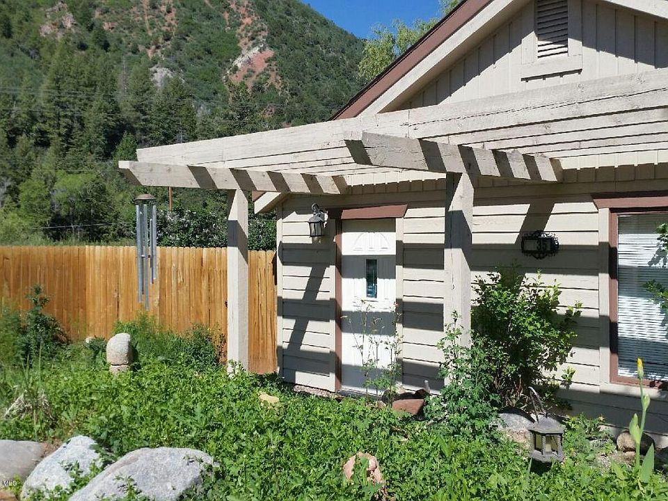 2nd image of 35 Mountain Shadow Way