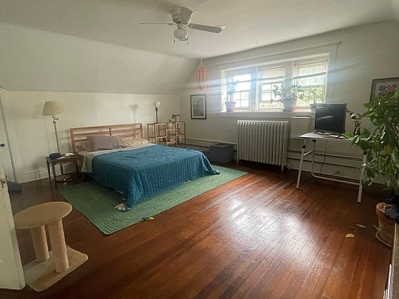 3rd image of 309 W Manheim St Floor 3