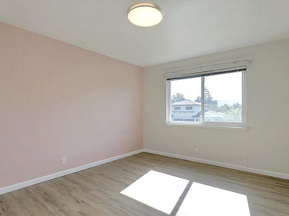 5th image of 1480 Falcon Ct