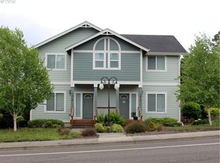 1012 9th St, Florence, OR 97439