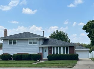 6600 Ridge Dr, Chicago Ridge, IL 60415