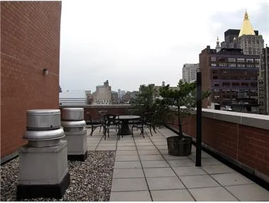 Sold by Douglas Elliman | media 10