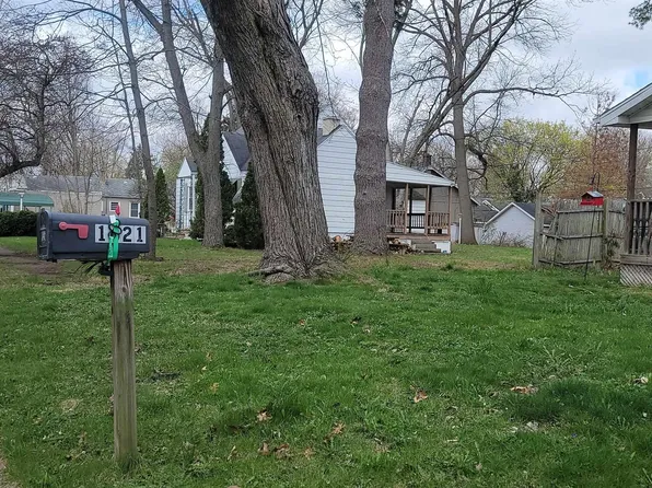 1621 Maple St, Niles, MI 49120