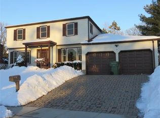 3 Parkwood Ct, Edison, NJ