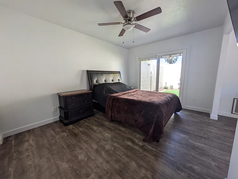 1022 W Mission Ln — Photo 12