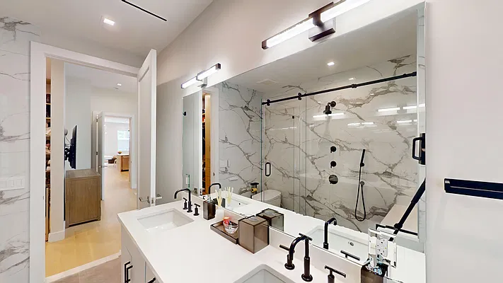 Bathroom, photo 2