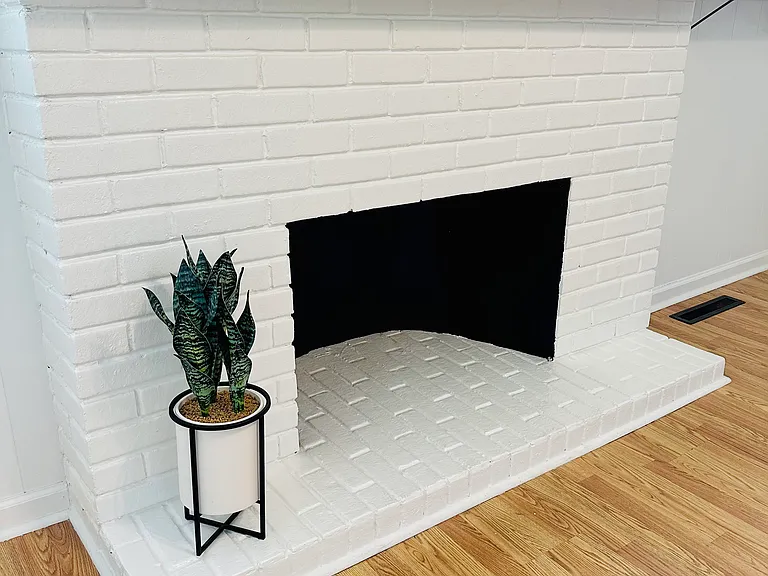 808 Hibner Ave — Photo 9