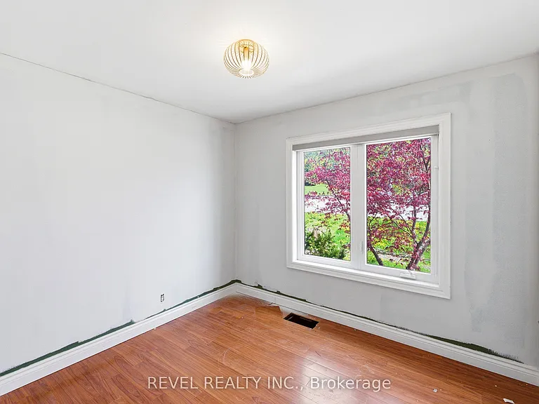 990 Harmony Rd N #MAIN — Photo 14