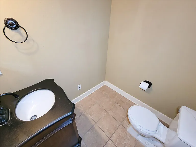 9607 Farrell Dr — Photo 9