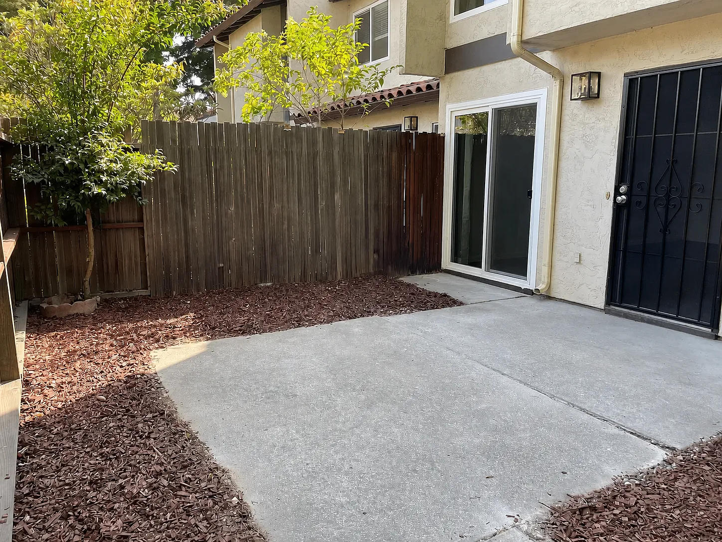 4 bed, 2.5 bath, 1328 sqft, $3,600 — Photo 1