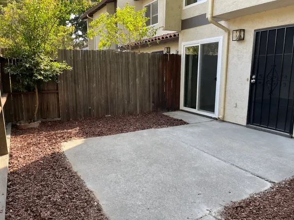 2177 Kalenda Cmn, Fremont, CA 94539