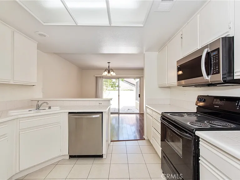 105 Stanford Ct #55 — Photo 9