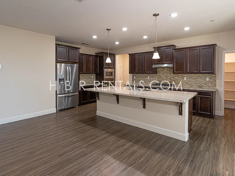1496 Dairy Dr — Photo 6