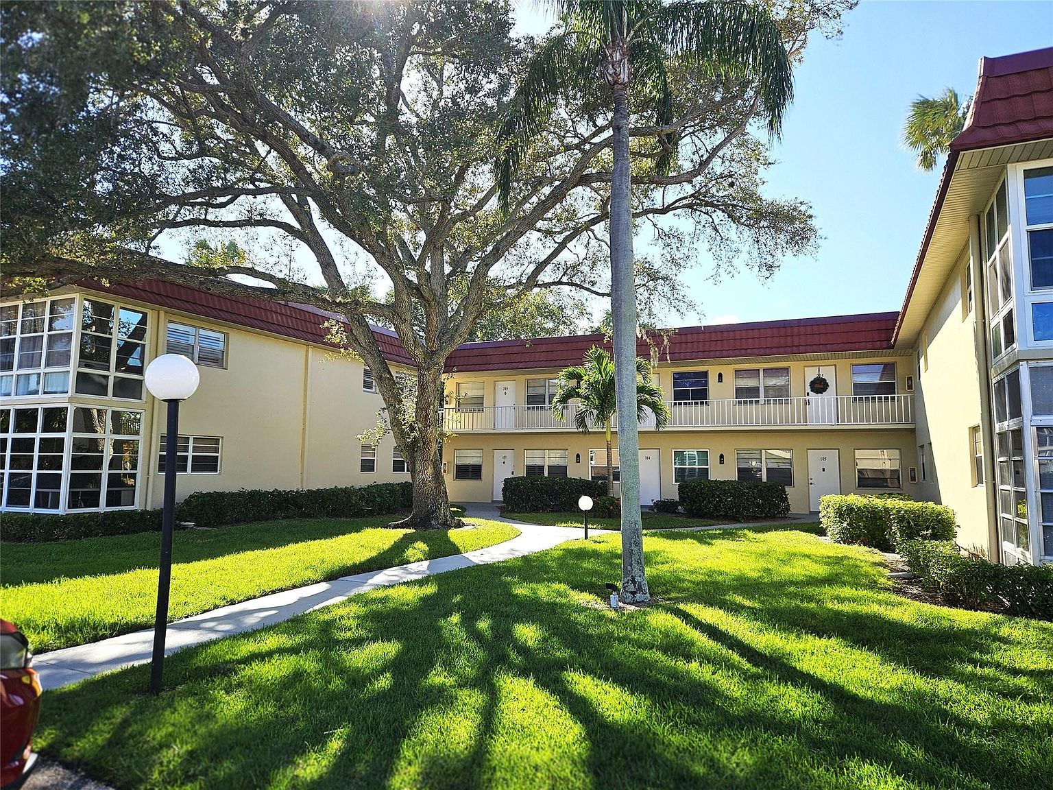 17 Vista Palm Lane #202