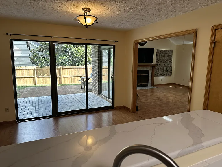 928 Tree Trunk Rd — Photo 9