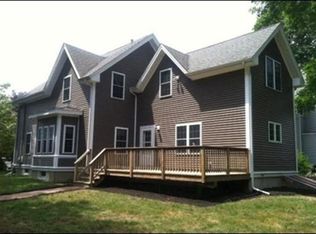 8 Coombs St, Middleboro, MA 02346