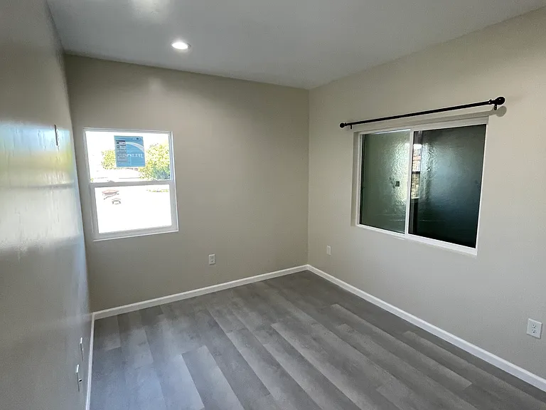940 S 40th St — Photo 22
